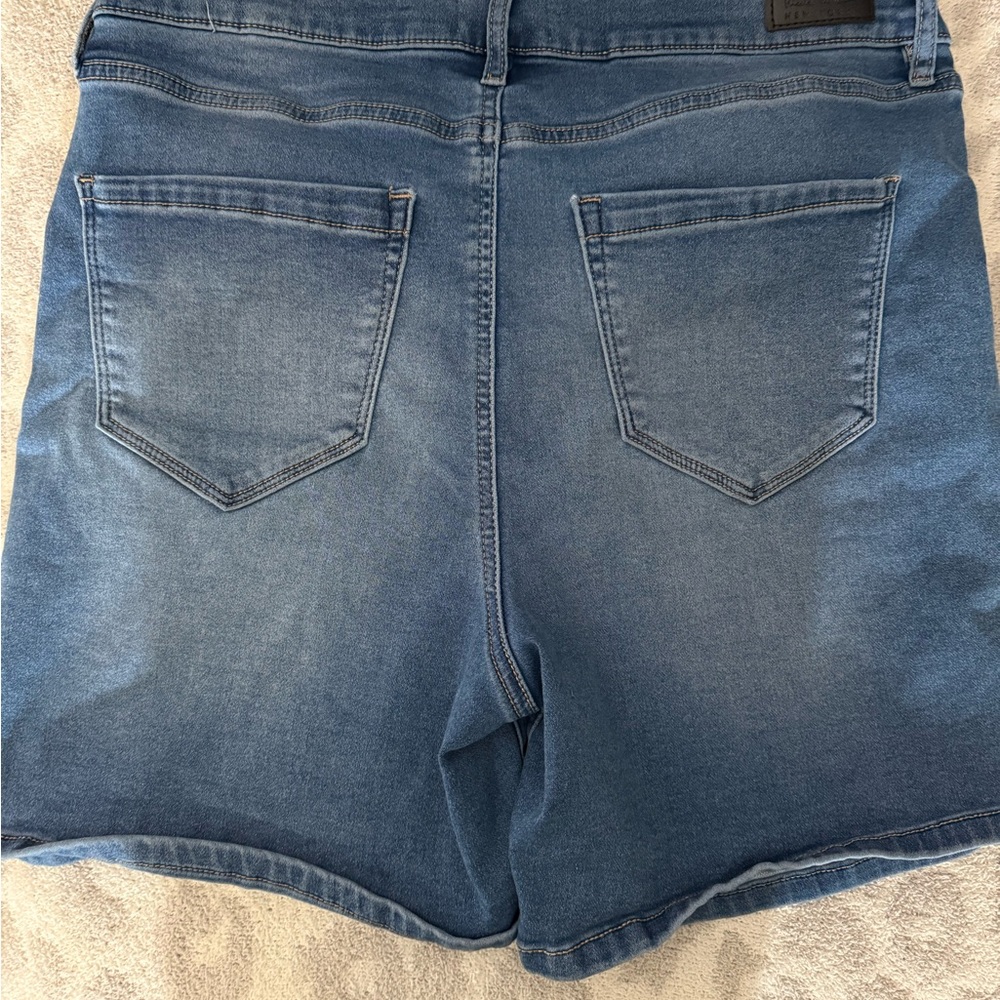 Nicole Miller SoHo Denim High-Rise Women’s Shorts - Blue - Picture 4 of 6